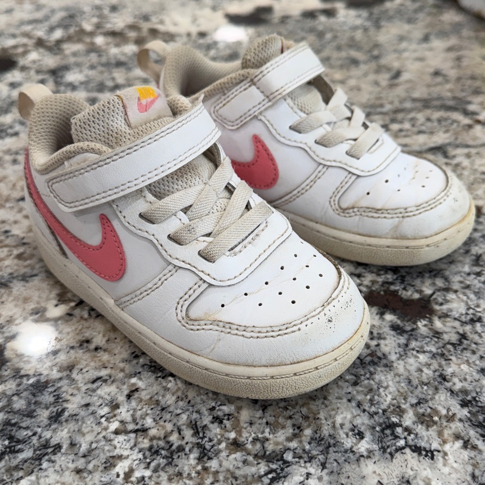 Nike Court Borough Low 2 Sneaker size 8c